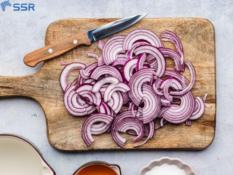 wood can absorb strong smells, which may linger and transfer