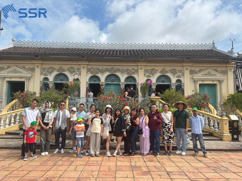 team building session created opportunities for colleagues to laugh together